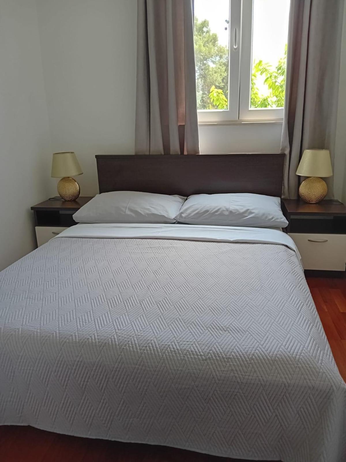 Apartment Gabi Trogir Bagian luar foto